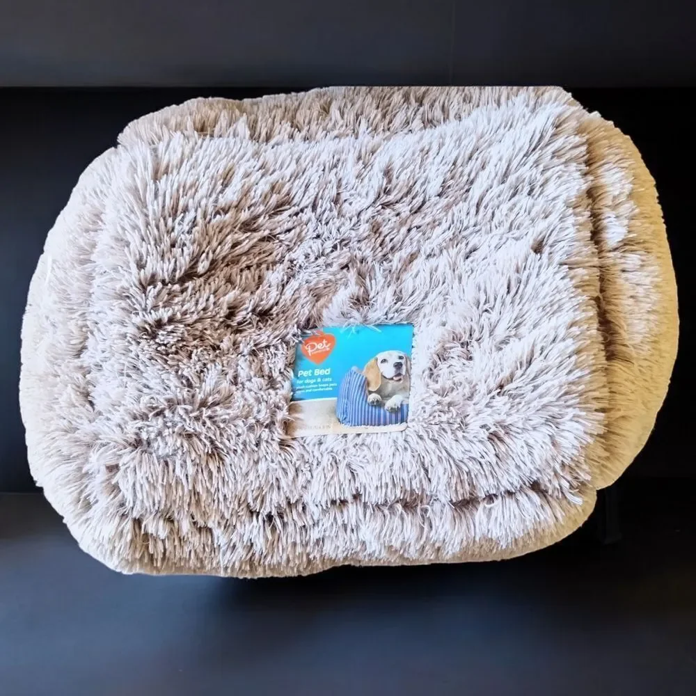 PET CENTRAL LUSCIOUS FAUX FUR PET BED Dk Gray/Light Gray
